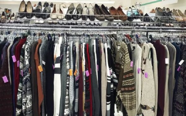 Cara Memulai Usaha Thrift Shop Bagi Pebisnis Baru<script async src=